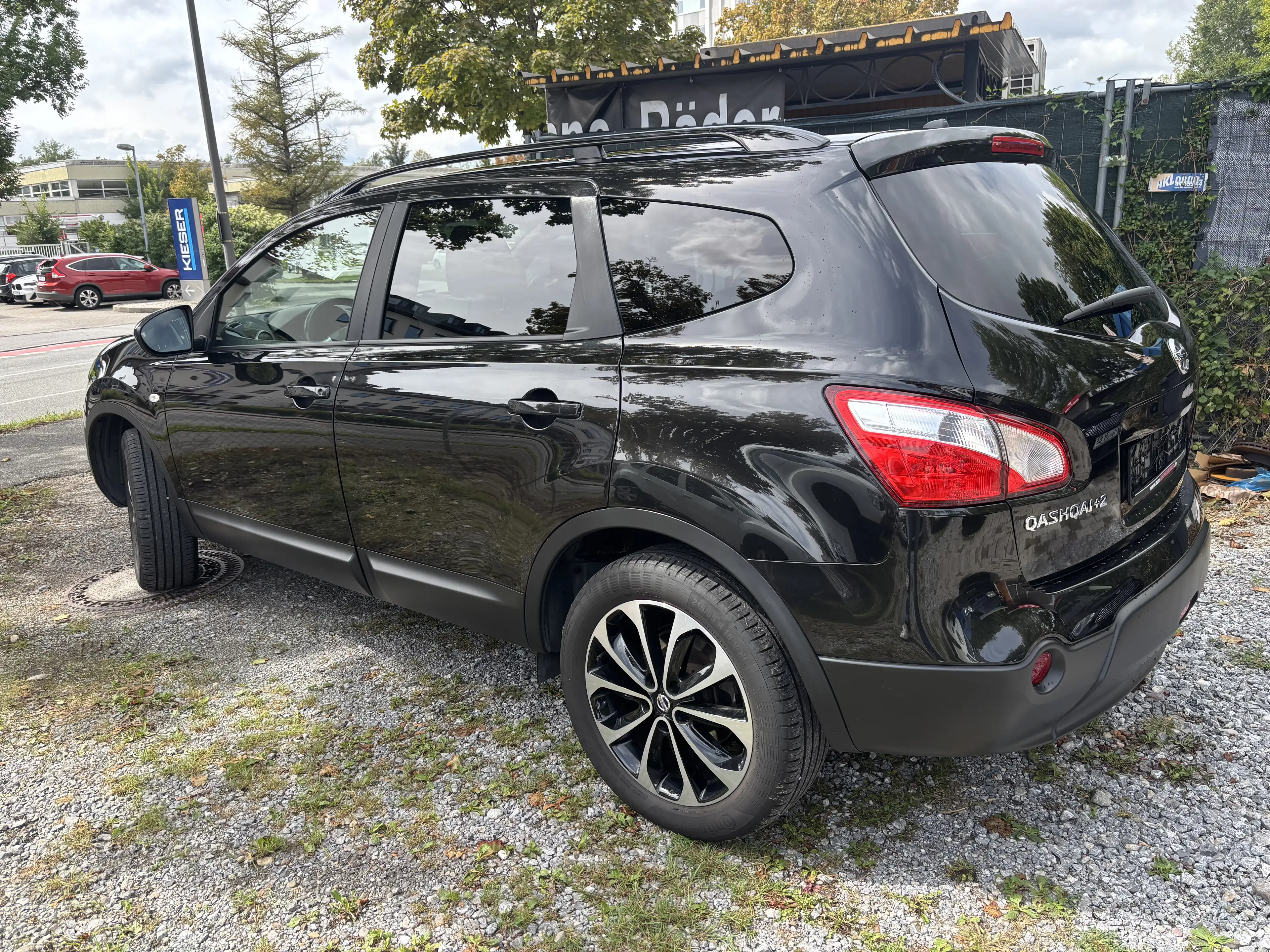 Nissan Qashqai+2 360 4X4 — photo 3