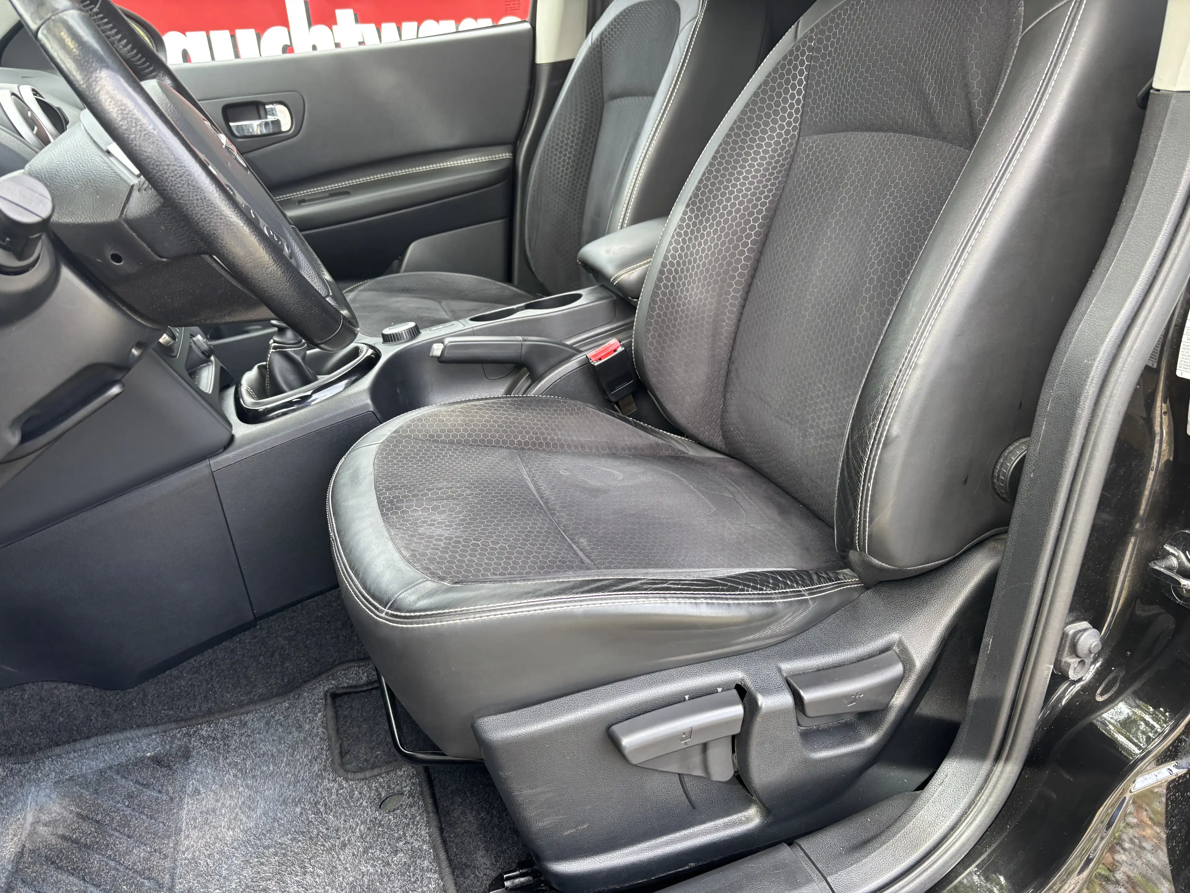 Nissan Qashqai+2 360 4X4 — photo 9