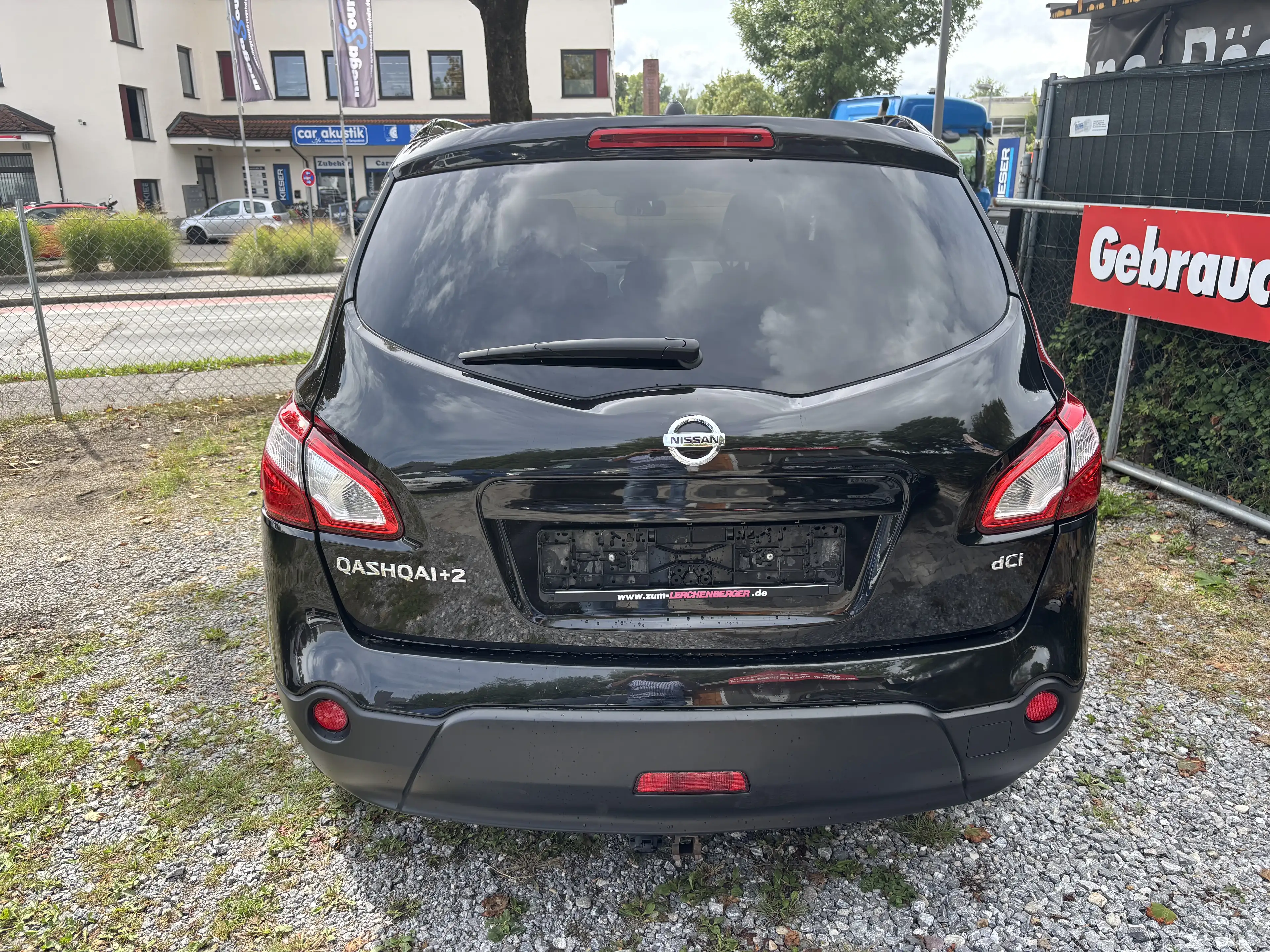 Nissan Qashqai+2 360 4X4 — photo 4