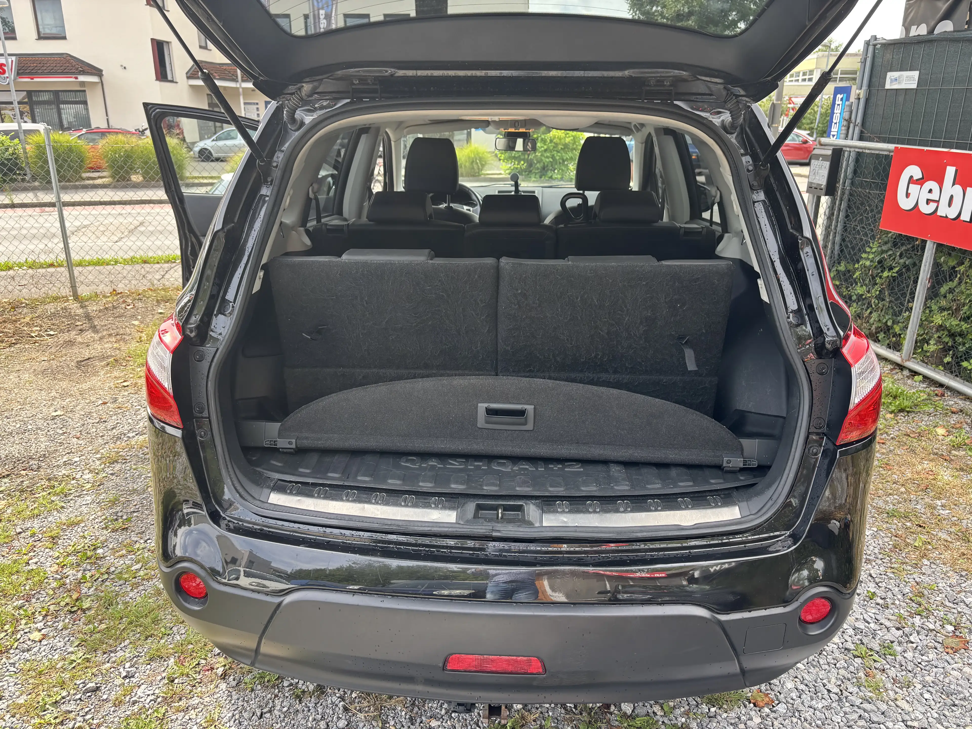 Nissan Qashqai+2 360 4X4 — photo 12