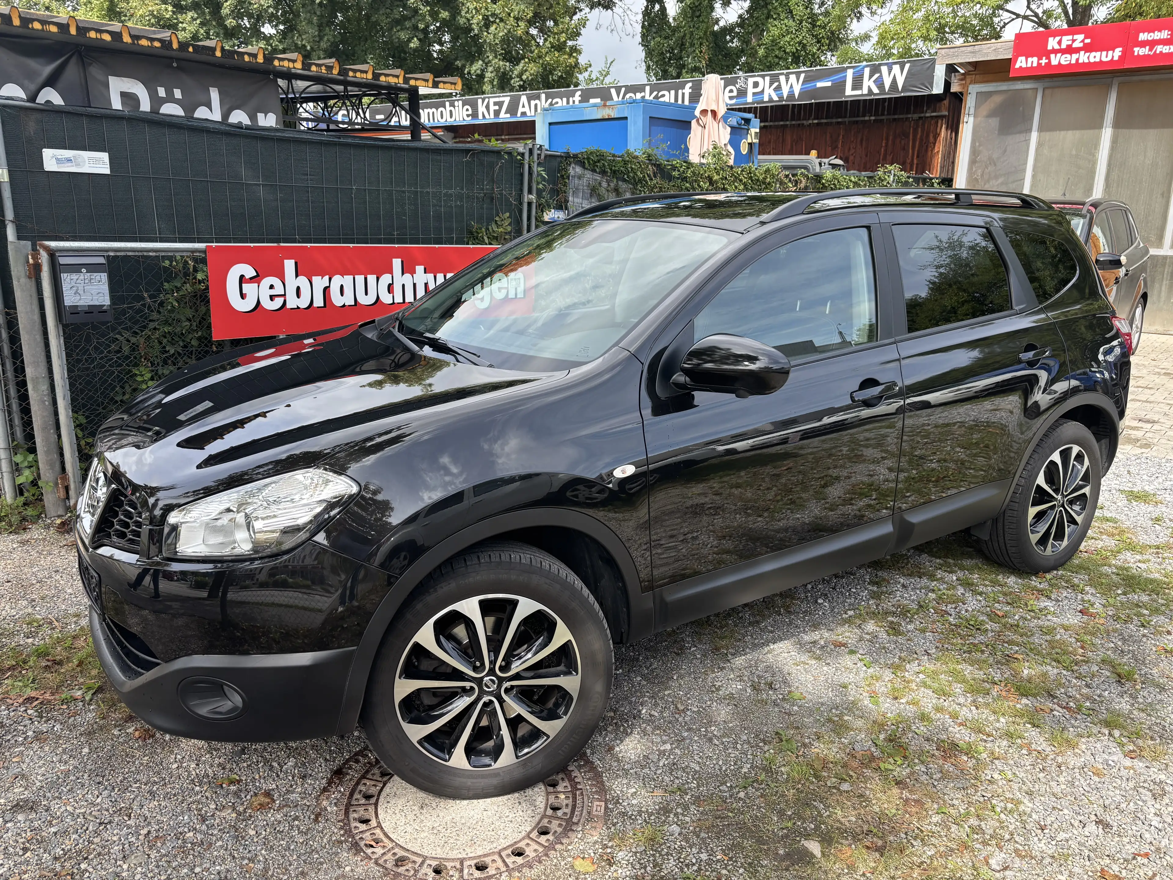 Nissan Qashqai+2 360 4X4 — photo 2