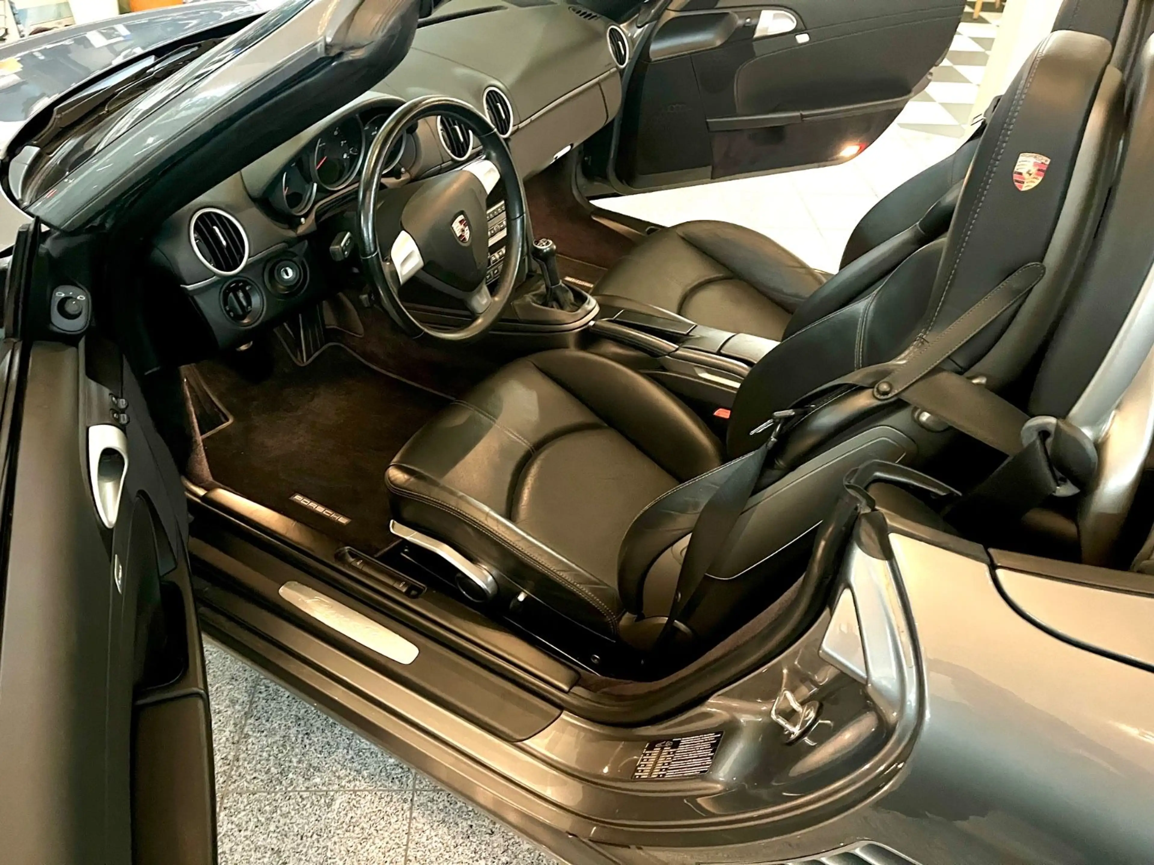 Porsche Boxster org. 55´km LED NAVI SPORTABGAS 19" SHZ — photo 17