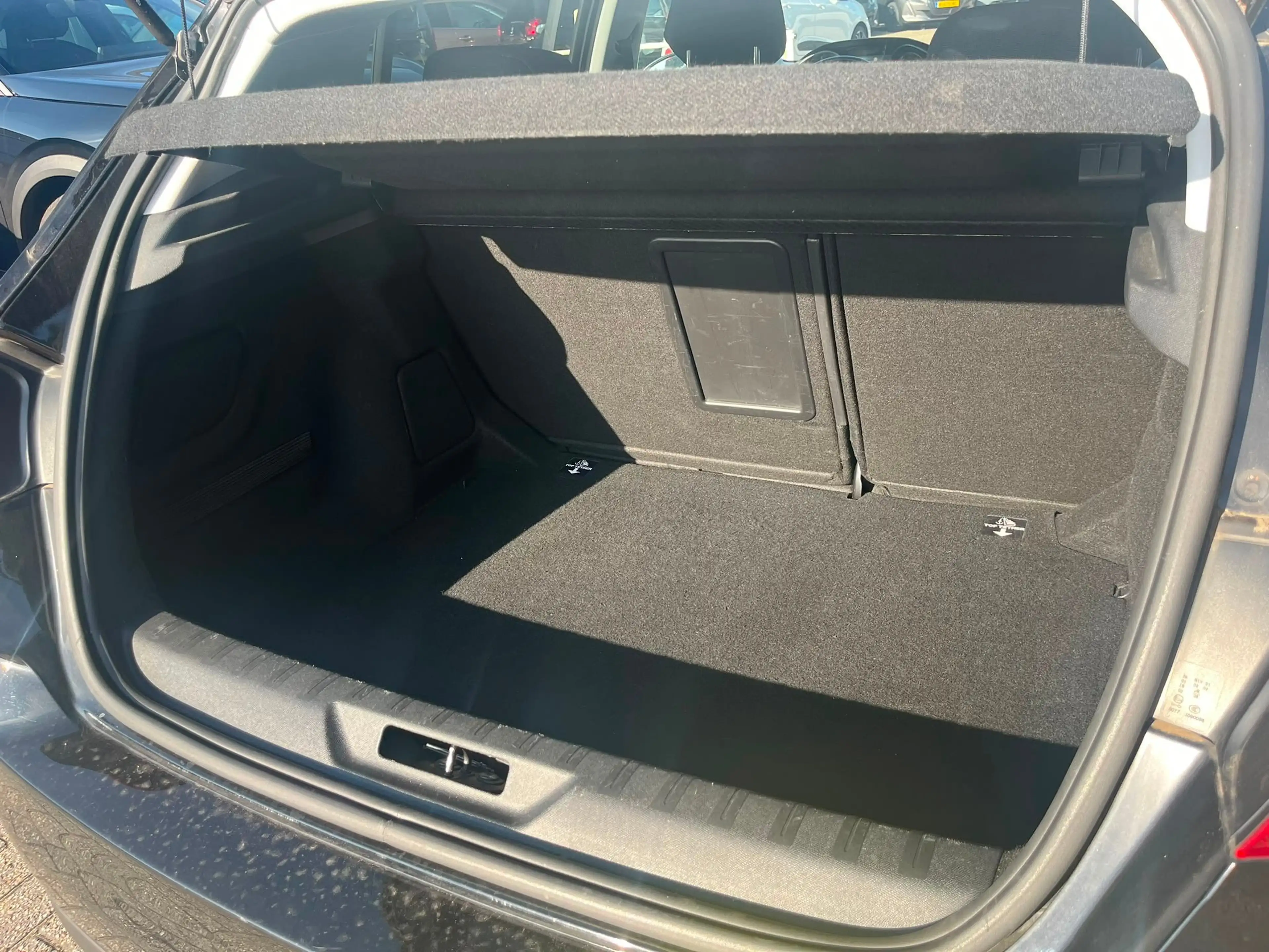 Peugeot 308 1.2 PureTech Allure | Navi | Trekhaak | LED | Keyl — photo 10