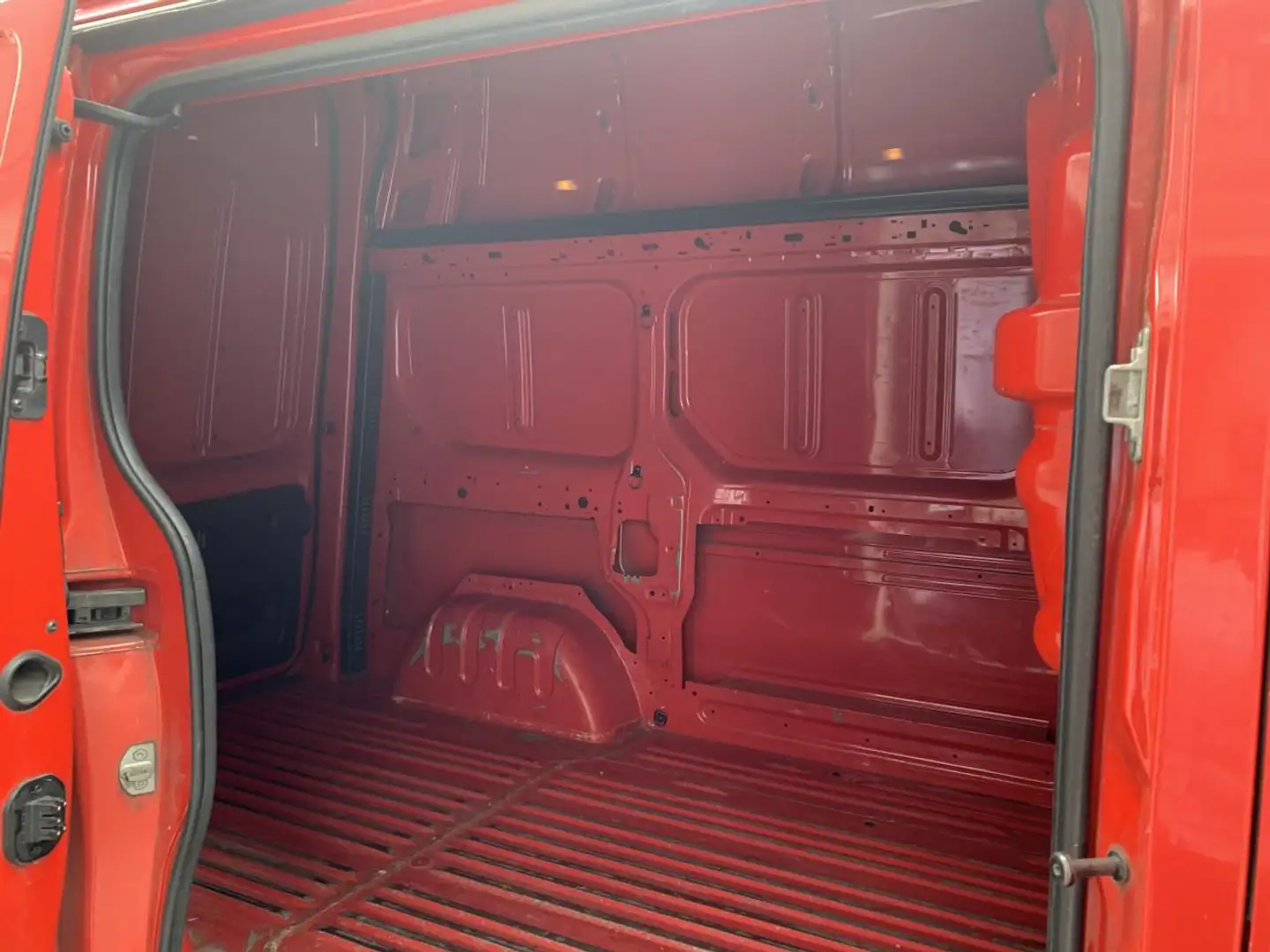 Renault Trafic Trafic L1H2 1200 Kg 1.6 Energy dCi - 120  III FOUR Rouge - 2