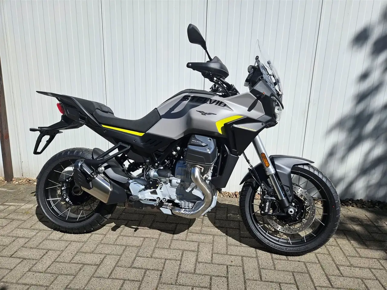 Moto Guzzi Stelvio