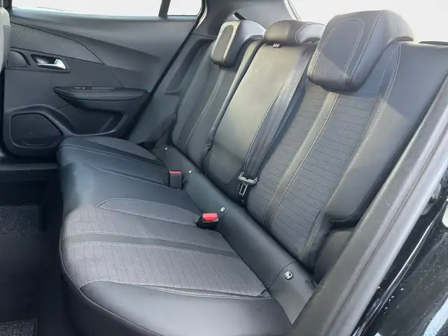 Peugeot 2008 view 10