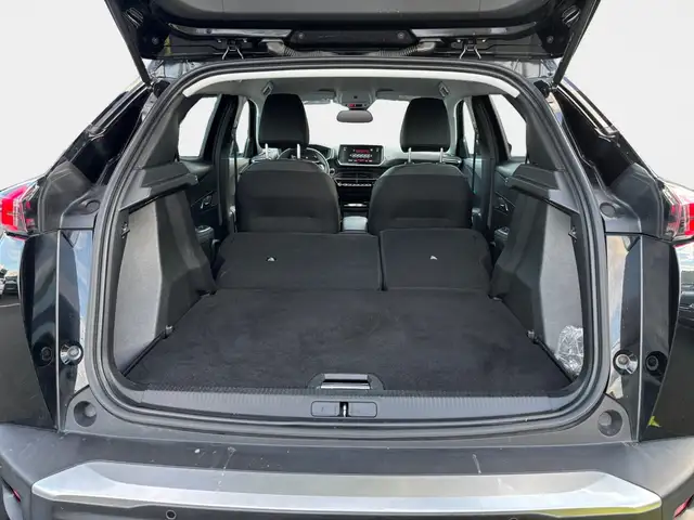 Peugeot 2008 view 12
