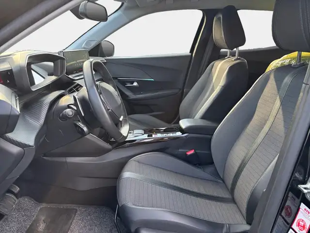 Peugeot 2008 view 8