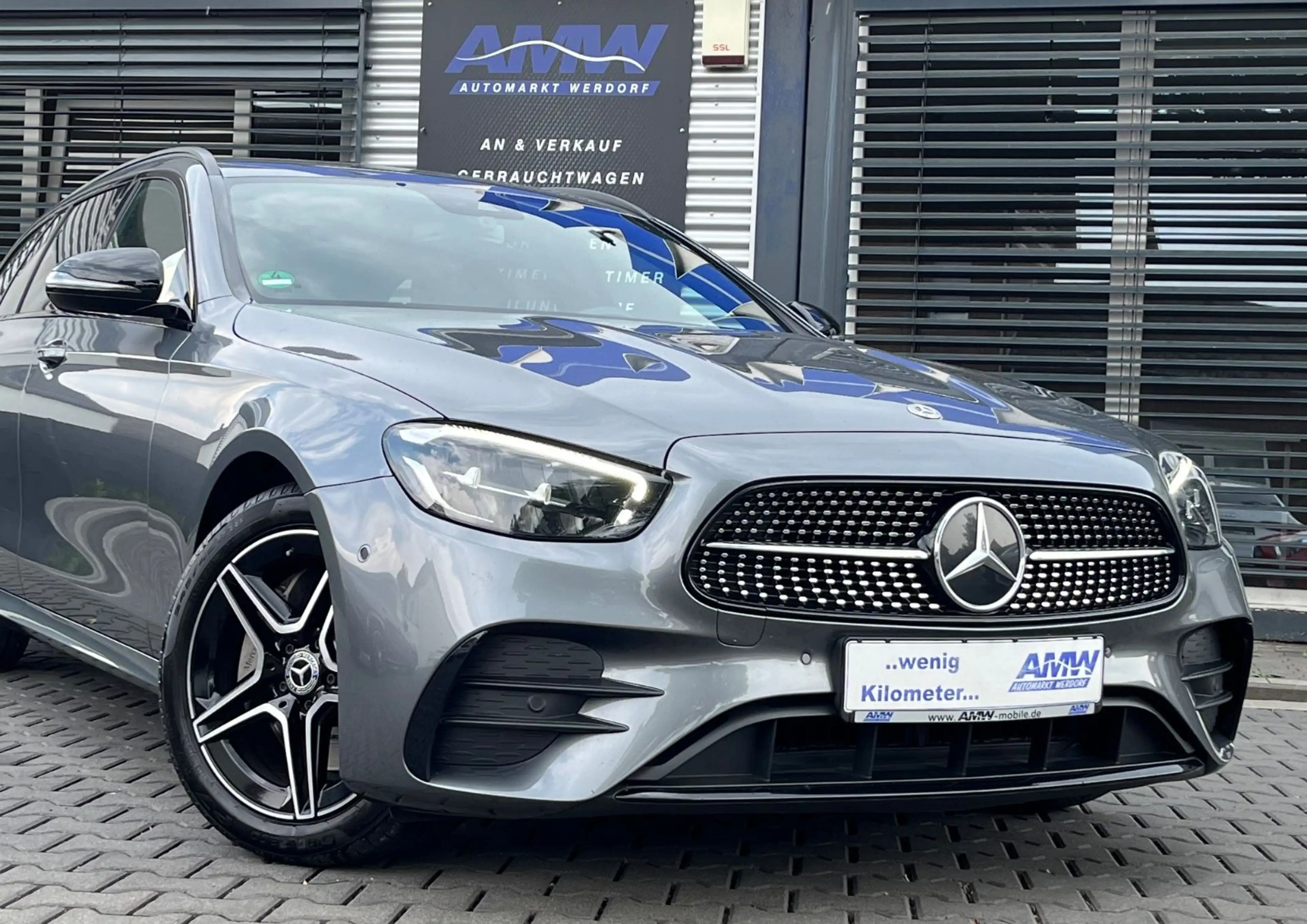 Mercedes-Benz E 300 d 4M AMG LINE*NIGHT*LED*AHK*BURMESTER*AMBI