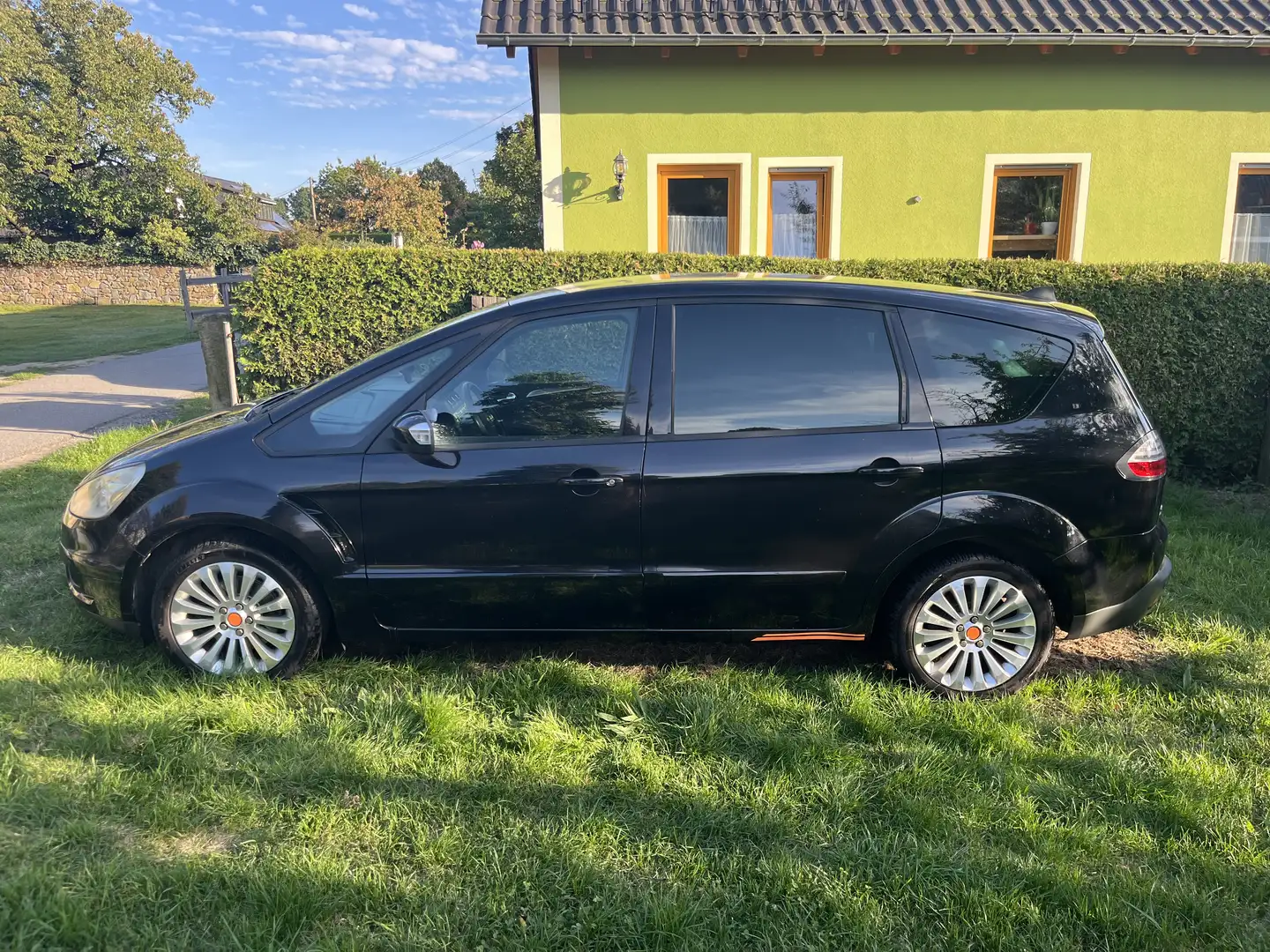 Ford S-Max Trend 2,0 TDCi 96kW DPF Ambiente TÜV 02/2027 - 2