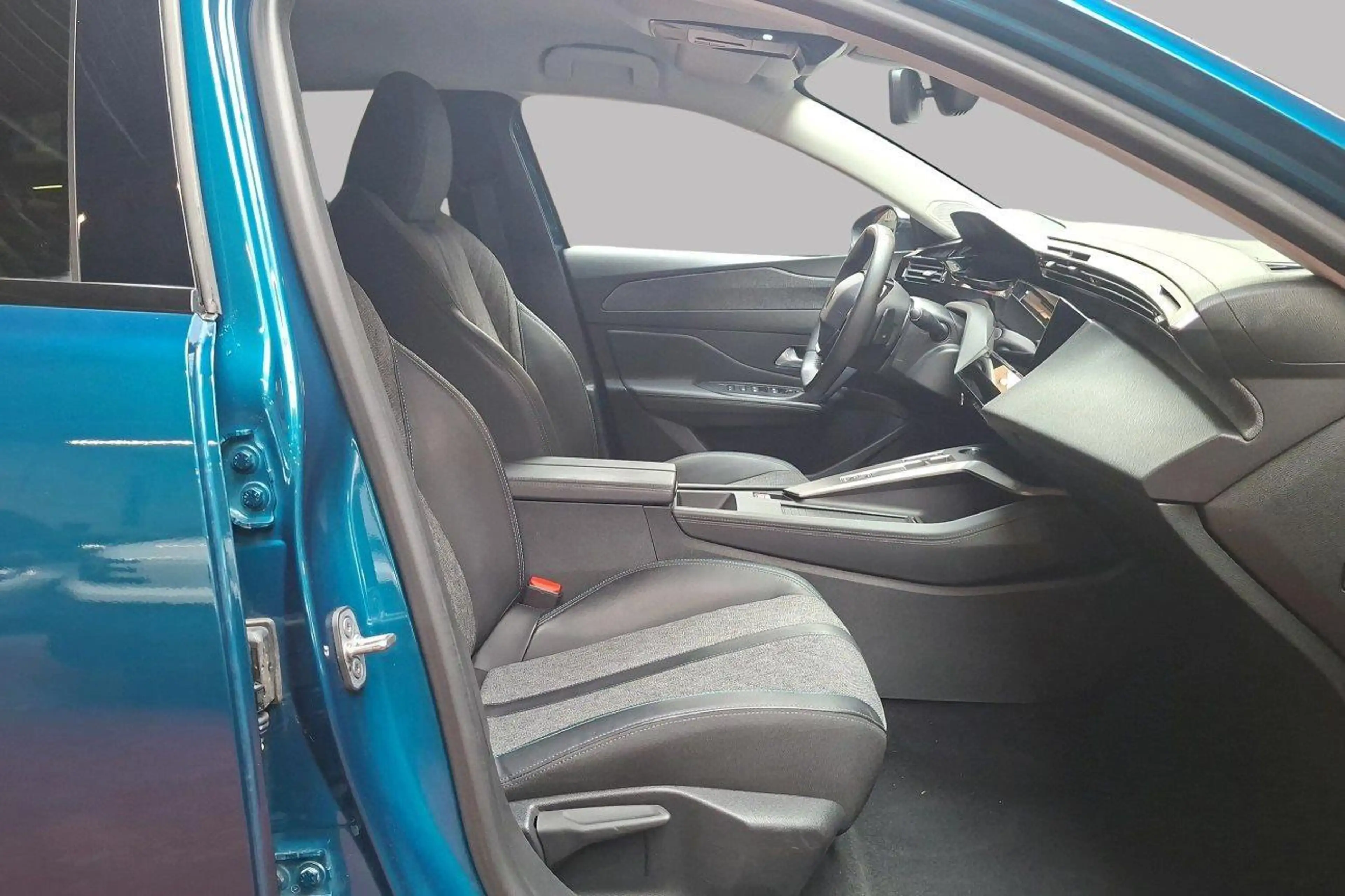 Peugeot 408 ALLURE — photo 8
