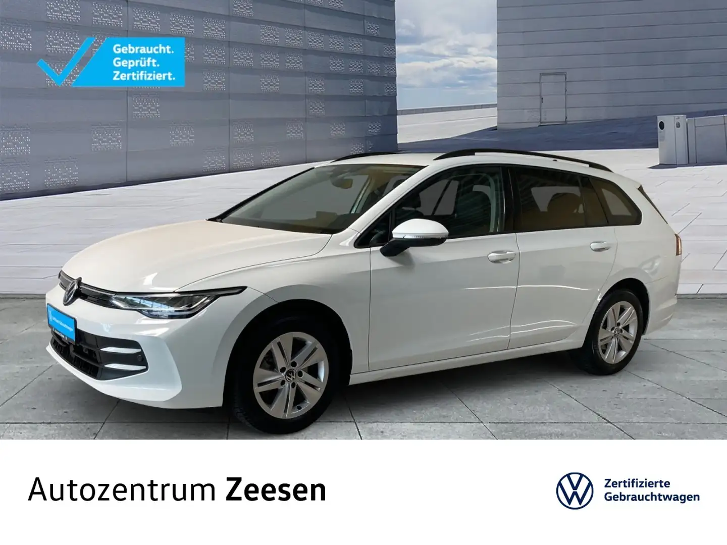 Volkswagen Golf VIII Variant 1.5 eTSI Life DSG+SHZ+USB+DAB+ Klima Weiß - 1
