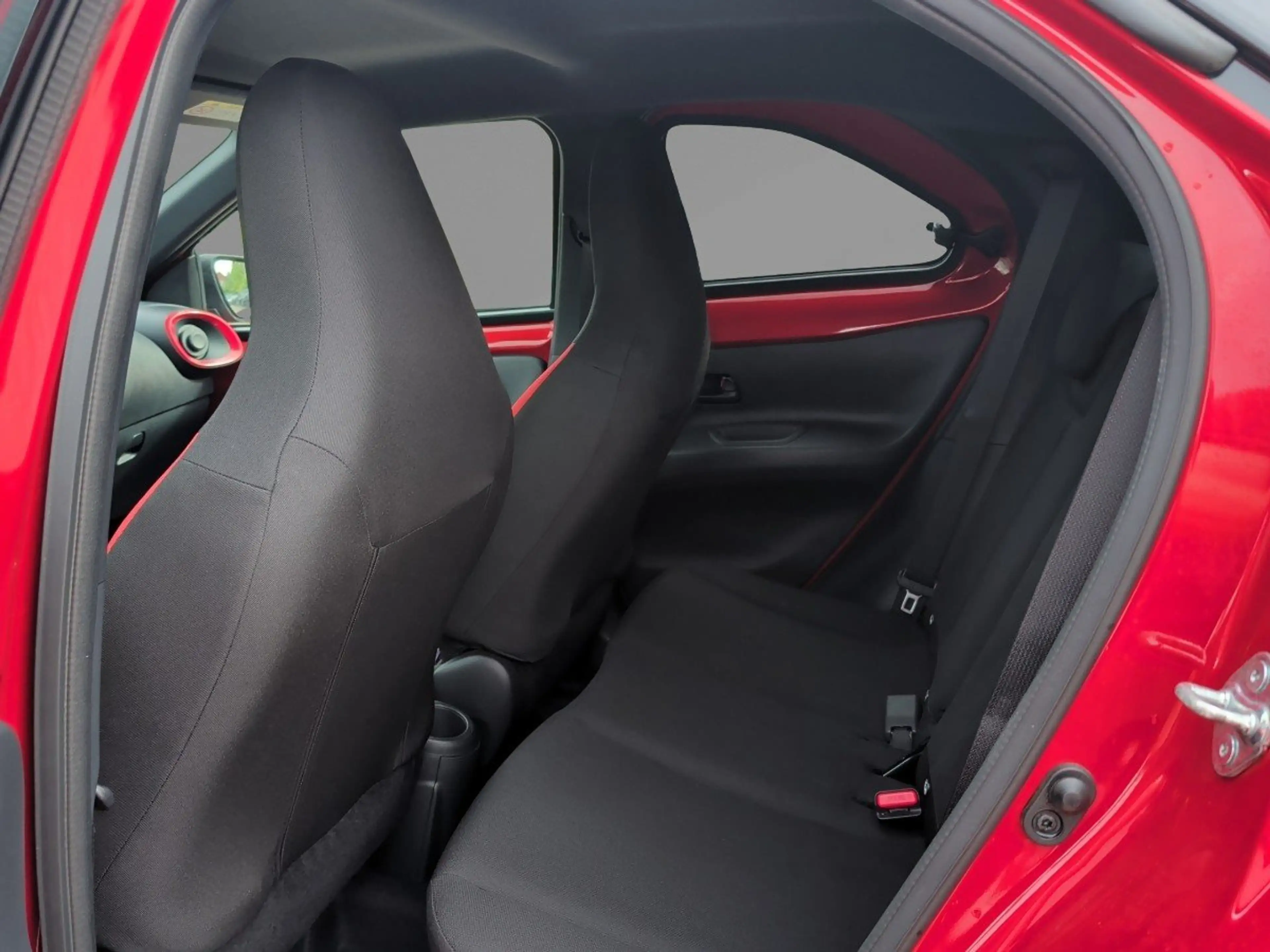 Toyota Aygo X 1.0 Team D Klima Kamera Sitzhzg — photo 11