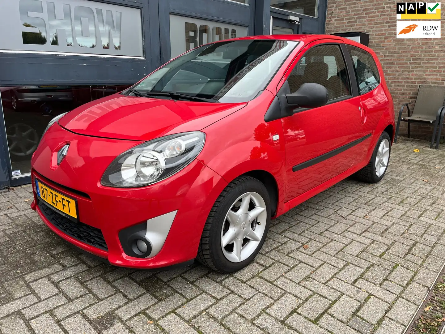 Renault Twingo 1.2-16V Dynamique, 2e eigenaar Rood - 1