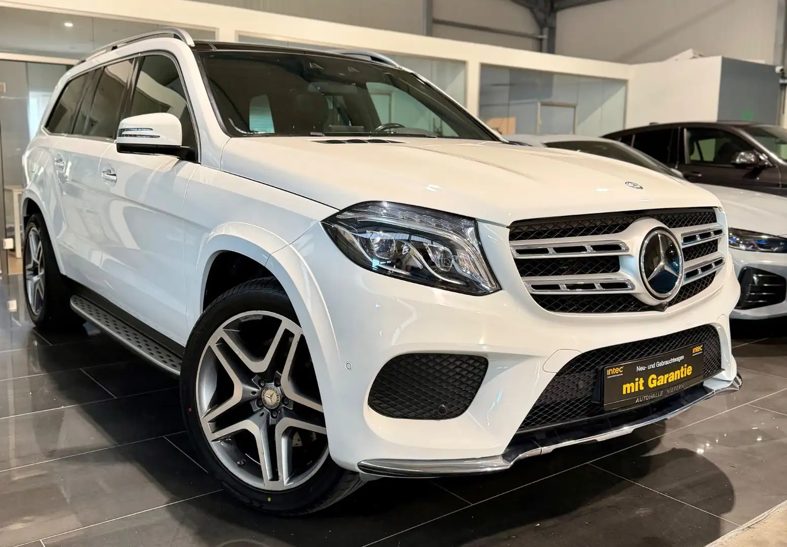 Mercedes-Benz GLS 350 d 4Matic*AMG*MASSAGE*H&K*7 SITZE*MEMORY Weiß - 1