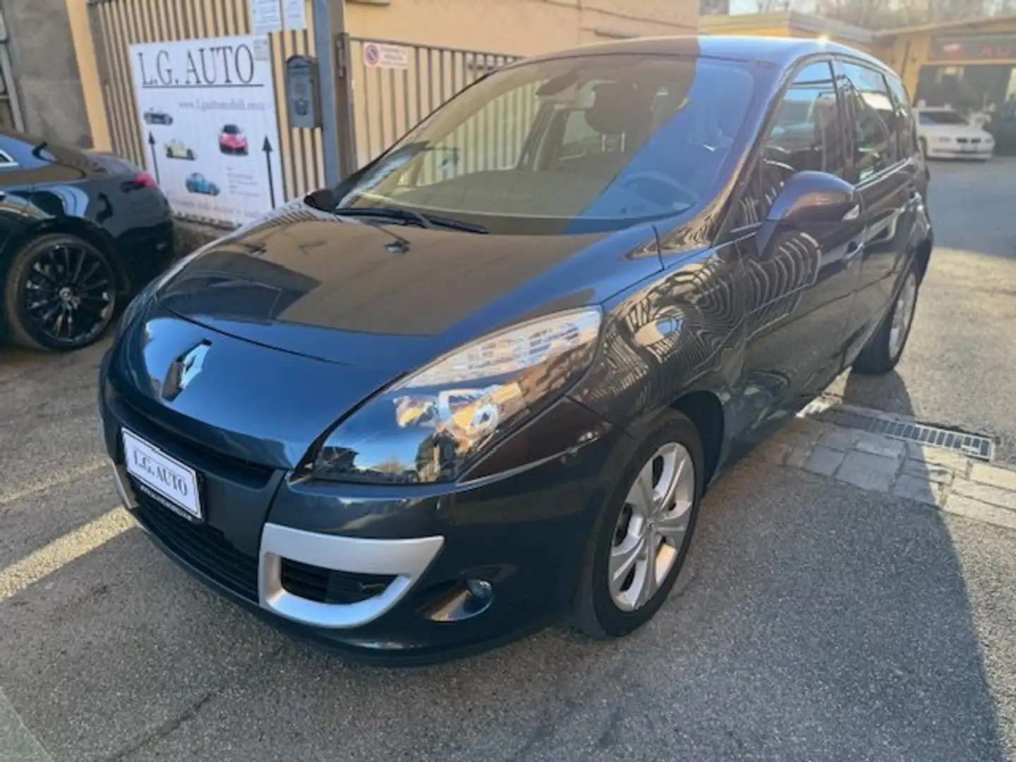 Renault Scenic Scenic X-Mod 1.5 dci Dynamique 110cv edc Grau - 2