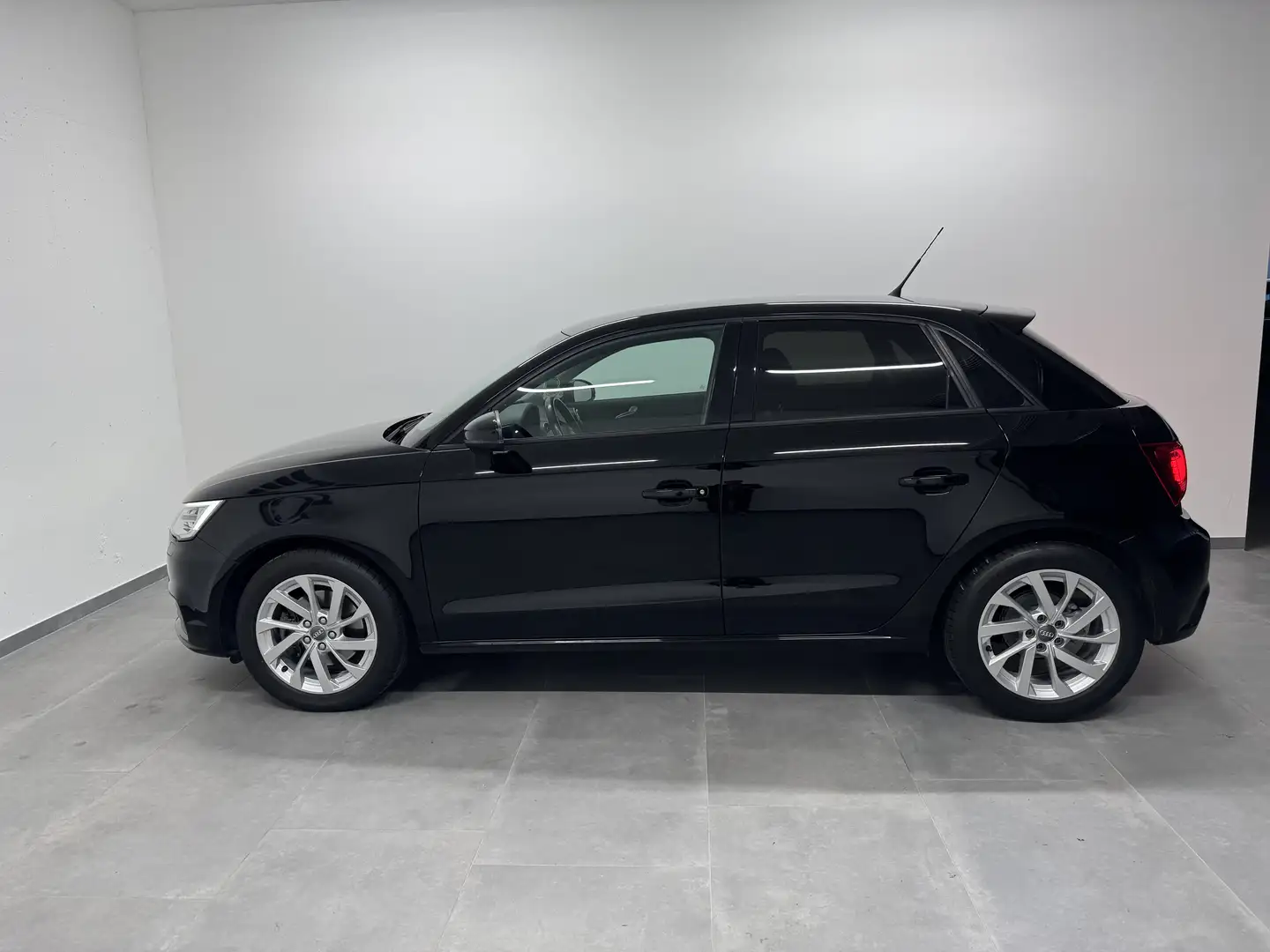 Audi A1 Sportback 1,6 TDI,Led,Bose,Ambiente,.. Schwarz - 1