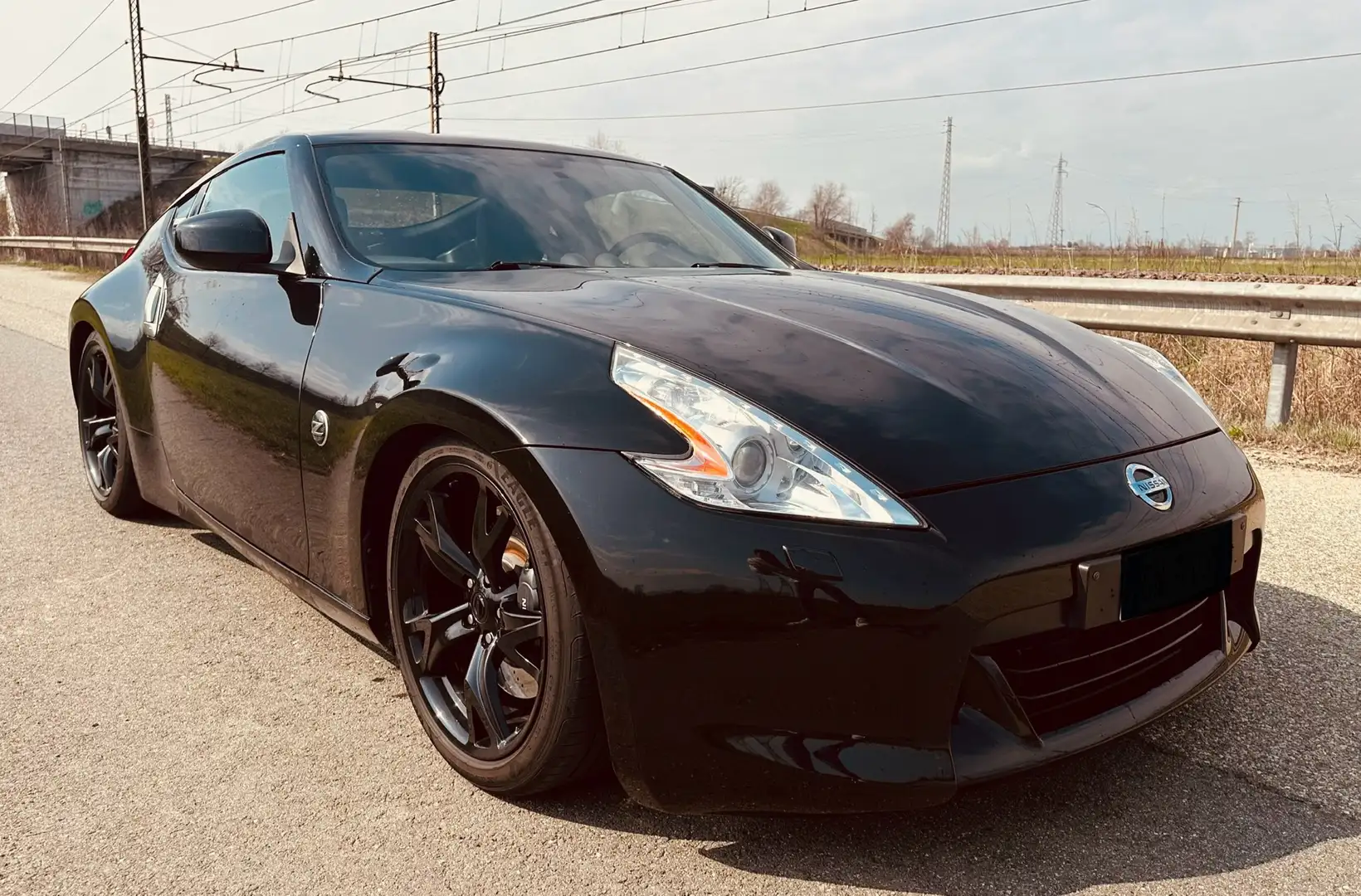 Nissan 370Z Coupe 3.7 V6 Lev1 Negro - 1