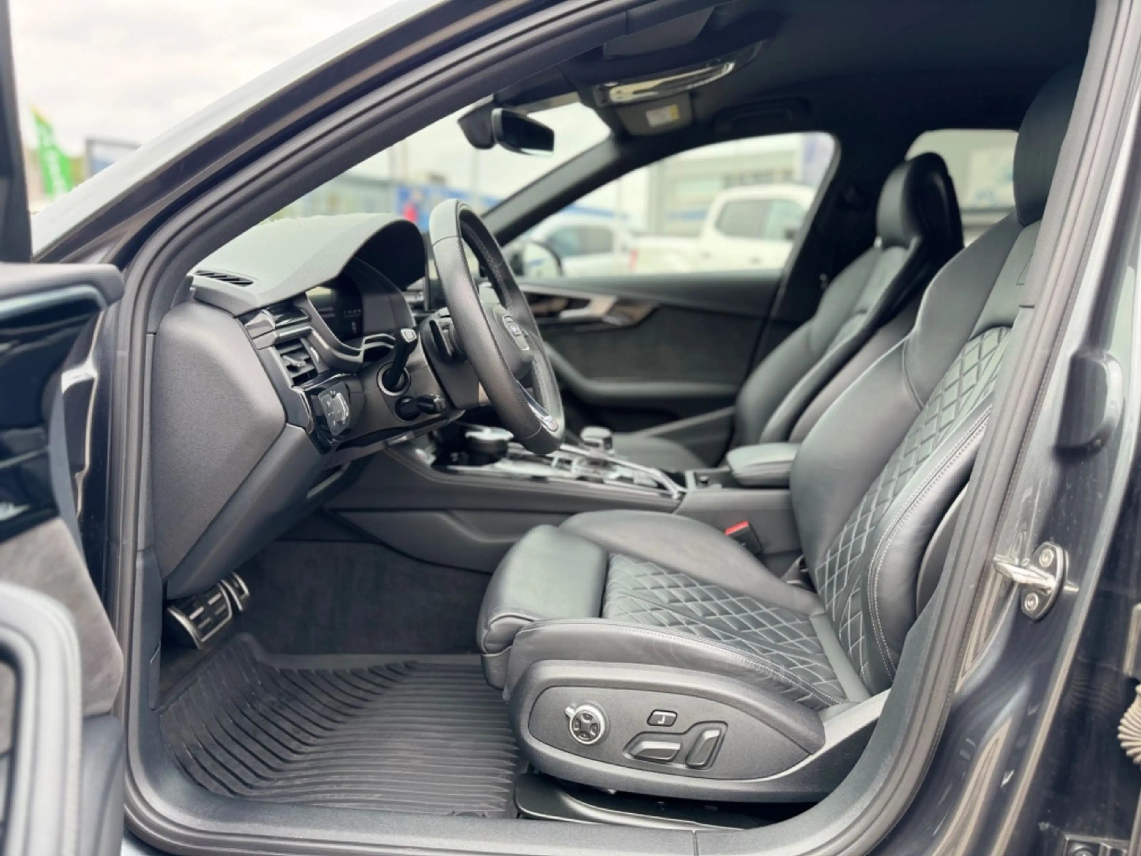 Audi S4 Avant 3.0 TDI quattro — photo 11