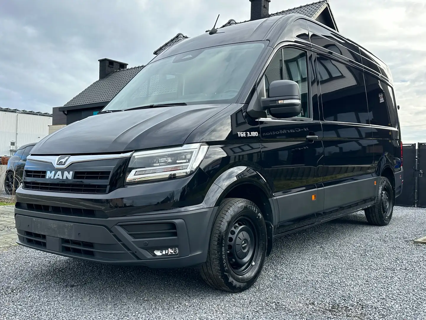 MAN TGE 2.0 TDi L3H3  *btw wagen*NIEUW MODEL*FULL* Noir - 1