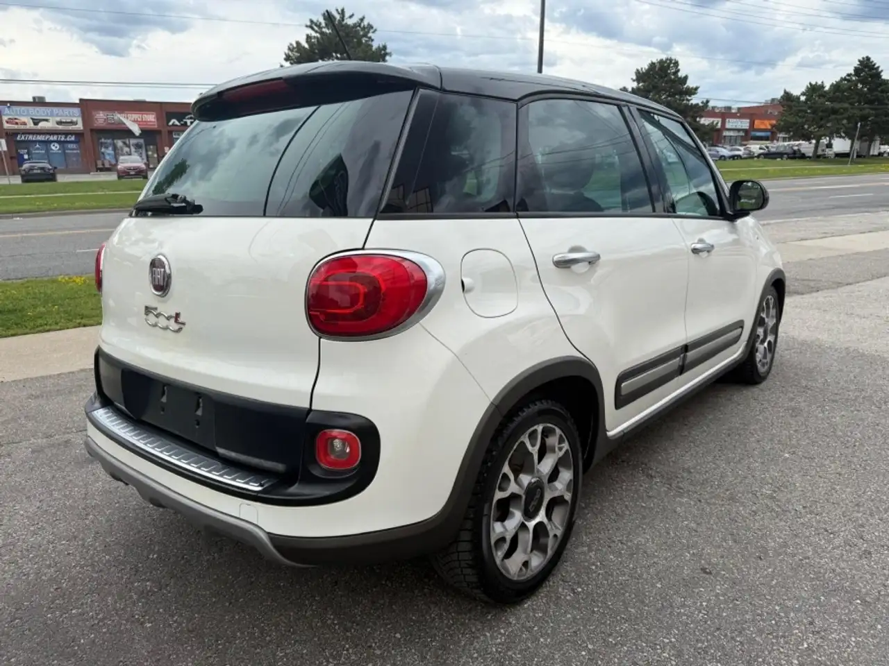 Fiat 500L снимка Fiat 500L