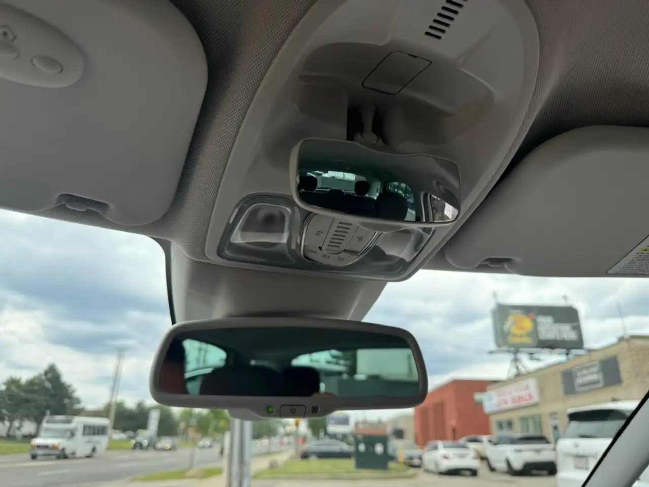 Fiat 500L снимка Fiat 500L