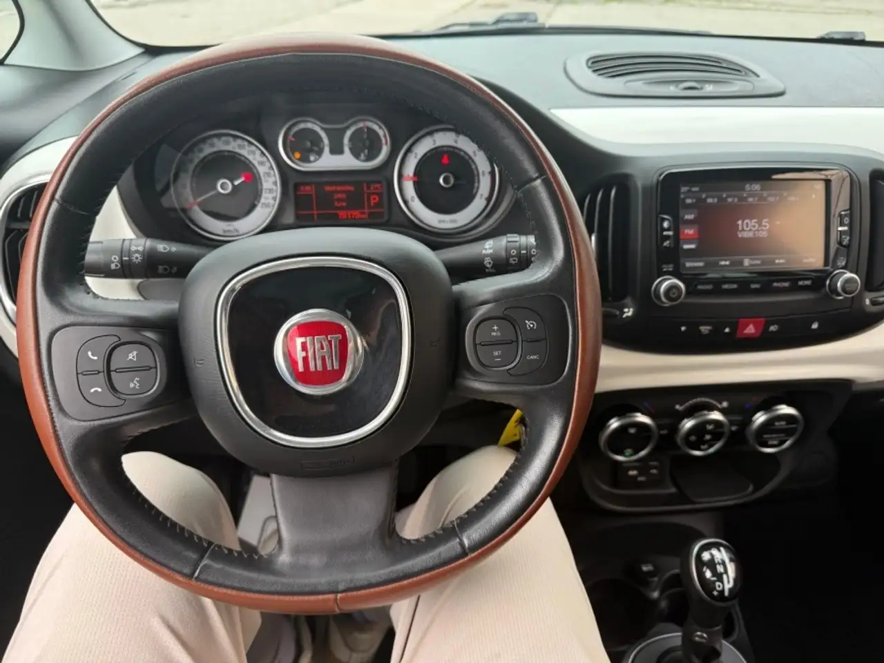 Fiat 500L снимка Fiat 500L