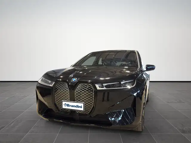 BMW iX xdrive50 pacchetto sportivo