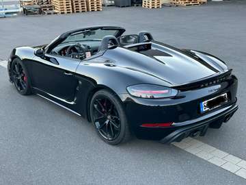 Approved 09/2028 neue Reifen