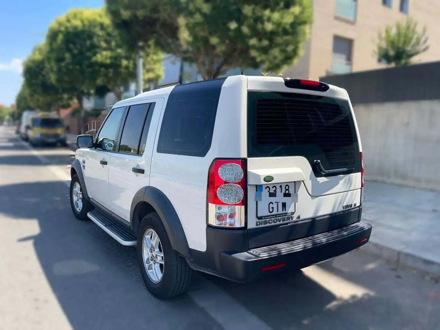 Land Rover Discovery 2.7 TDV6 S CommandShift Blanco - 2