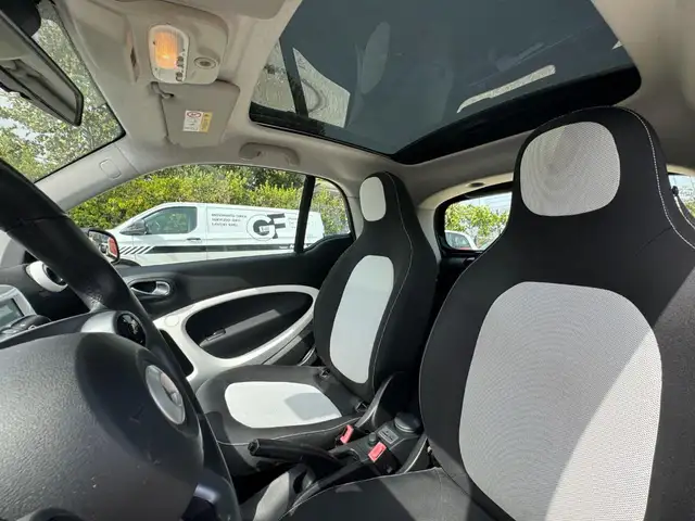 smart Fortwo view 11