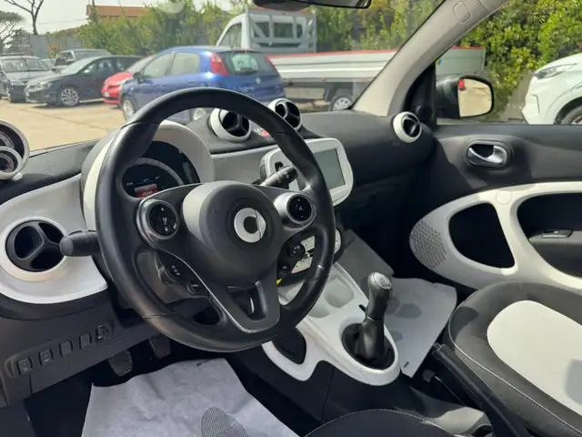 smart Fortwo view 6