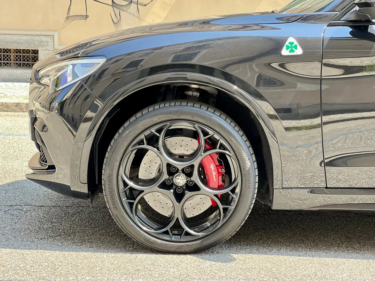 Alfa Romeo Stelvio 2022 — фото 10