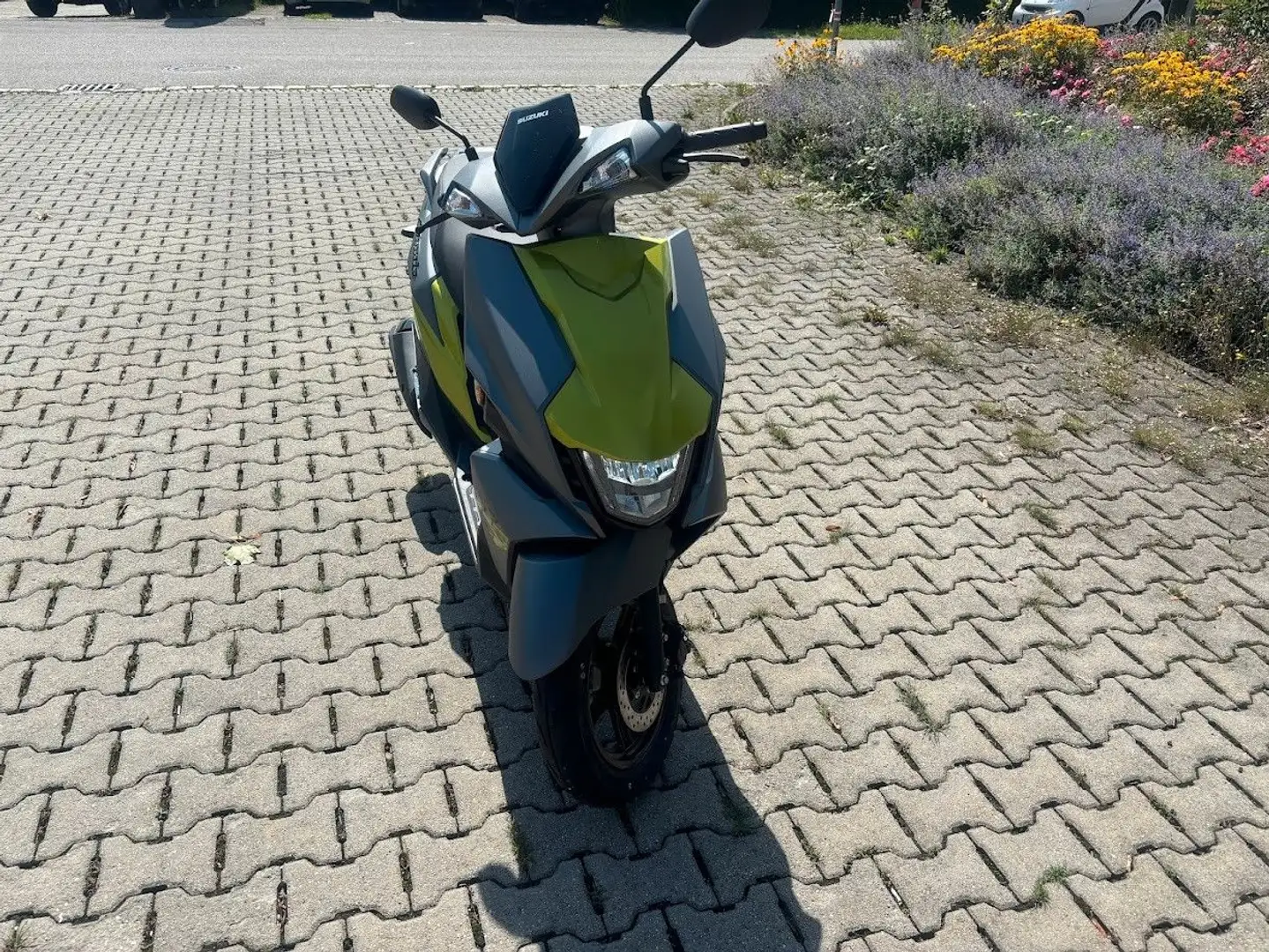 Suzuki AVENIS 125 Grau - 2