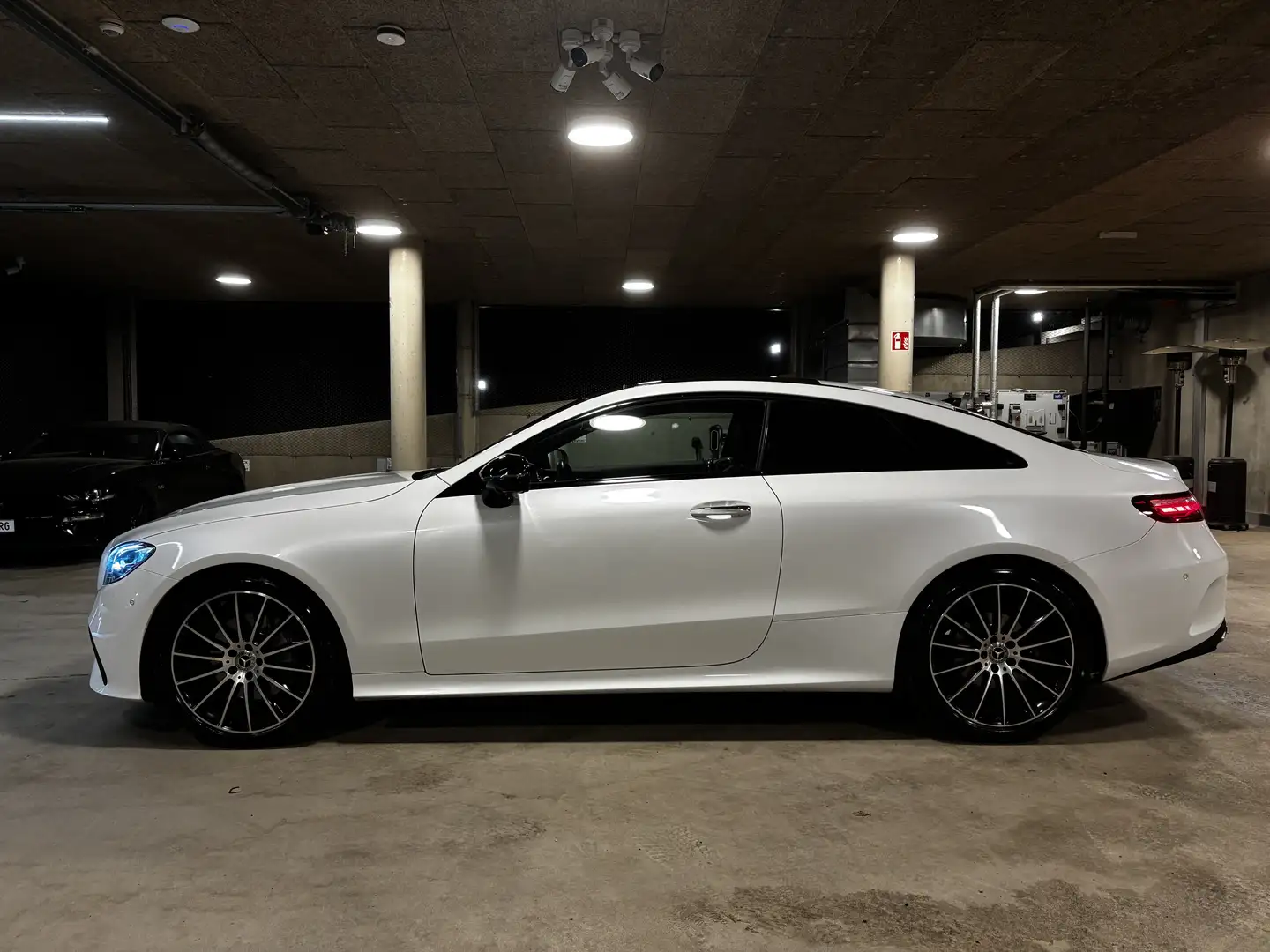 Mercedes-Benz E 220 d 4MATIC Aut. - 2