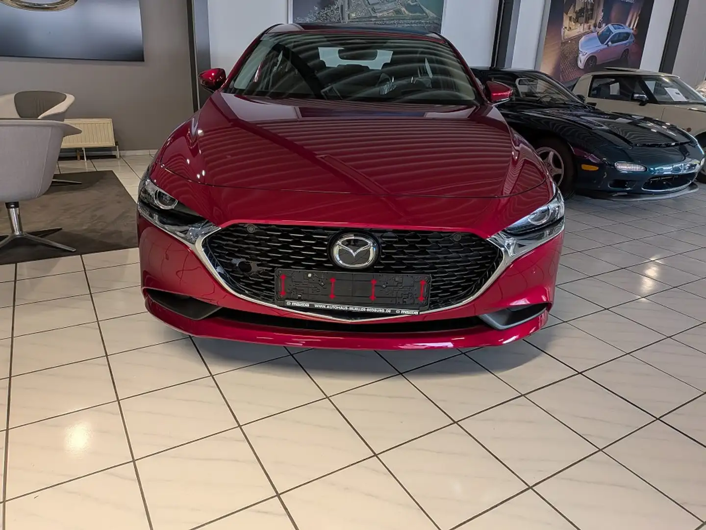 Mazda 3 2.5L e-SKYACTIV G 140ps Centre-Line Rouge - 1