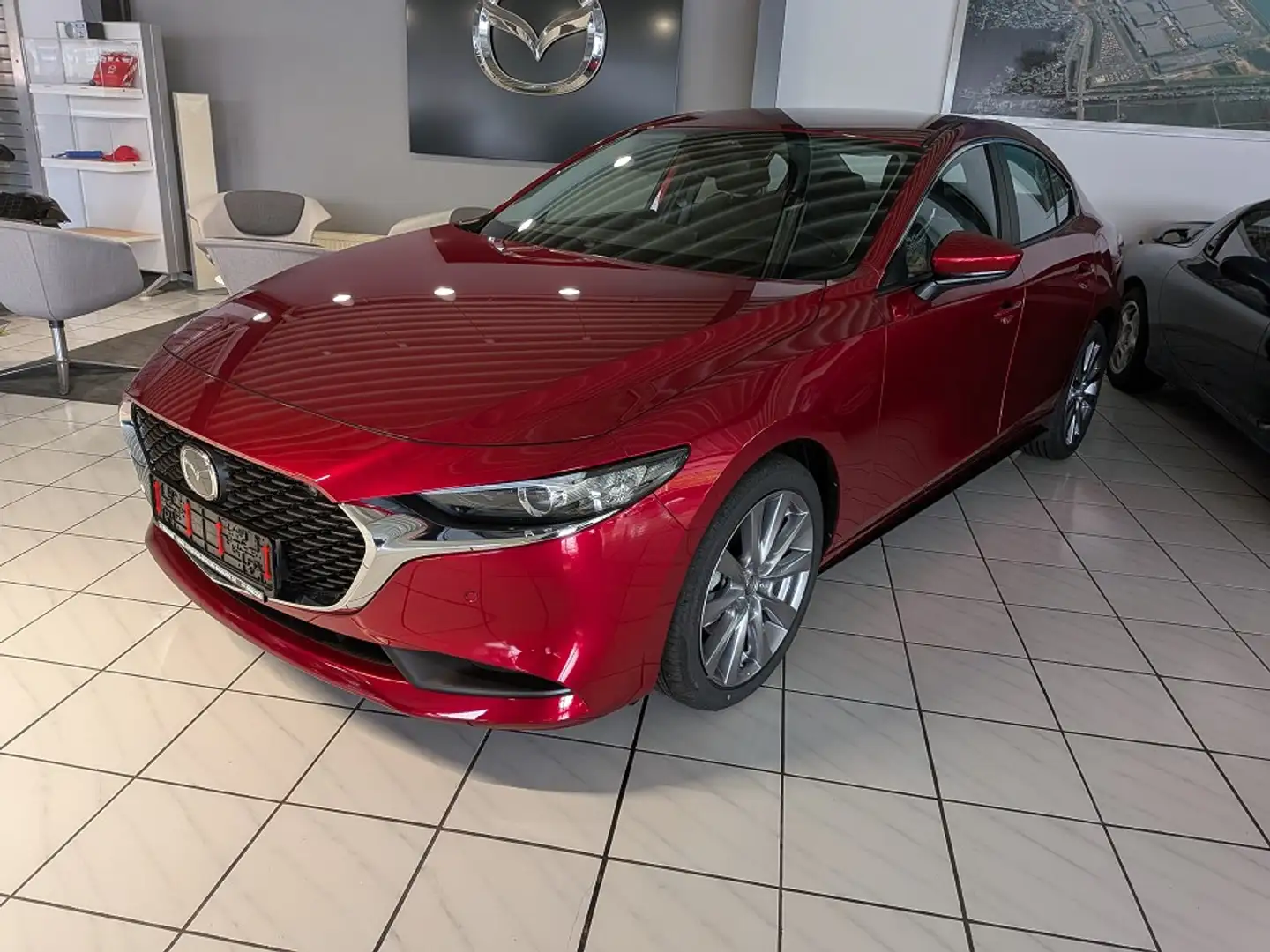 Mazda 3 2.5L e-SKYACTIV G 140ps Centre-Line Rouge - 2