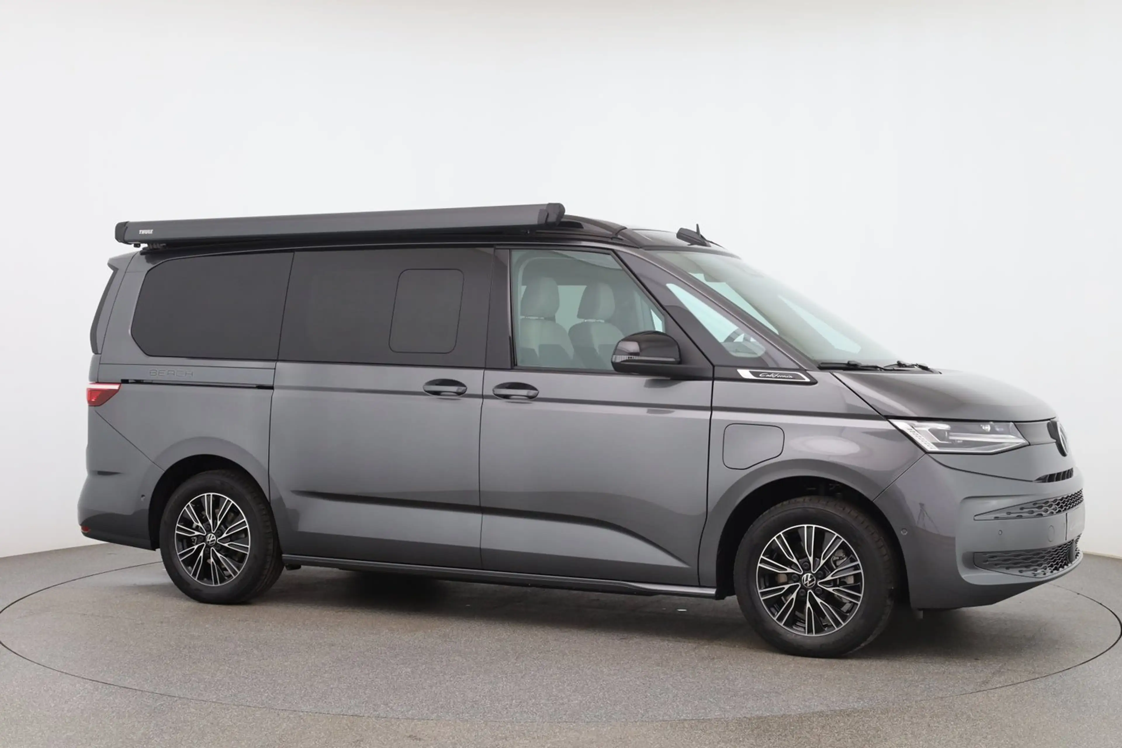 Volkswagen T7 California VW T7 California Beach eHybrid 180 kW 4M — photo 7