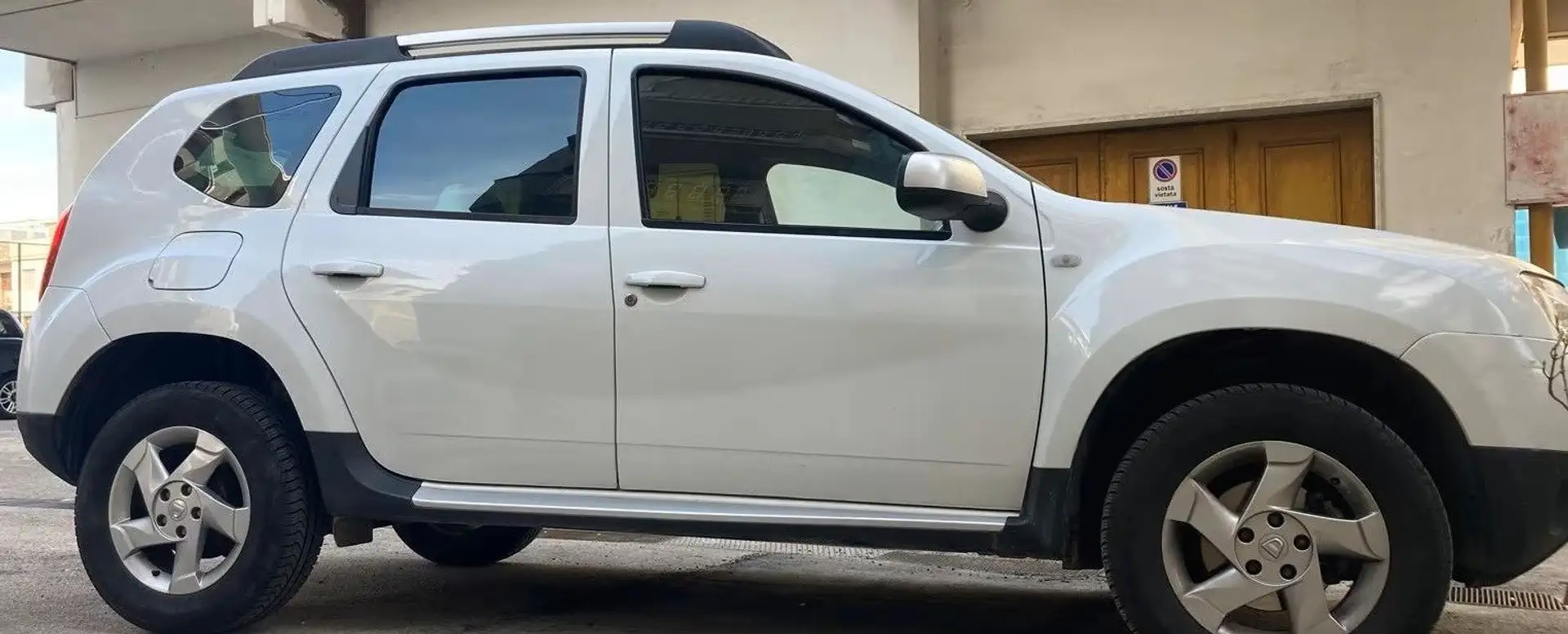 Dacia Duster Duster 1.5 dci Laureate 4x2 110cv Bianco - 2