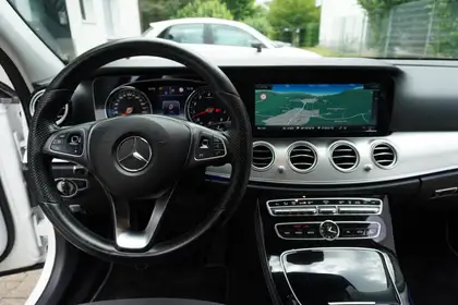 Annonce voiture d'occasion Mercedes-Benz E 400 - CARADIZE