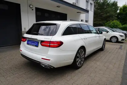 Annonce voiture d'occasion Mercedes-Benz E 400 - CARADIZE