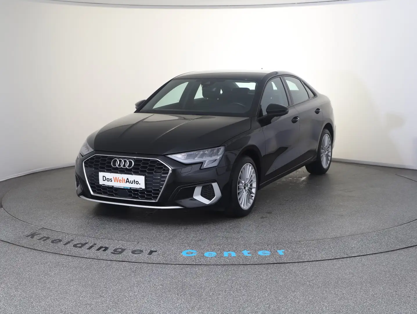 Audi A3 Limousine 30 TFSI advanced ext. Schwarz - 2