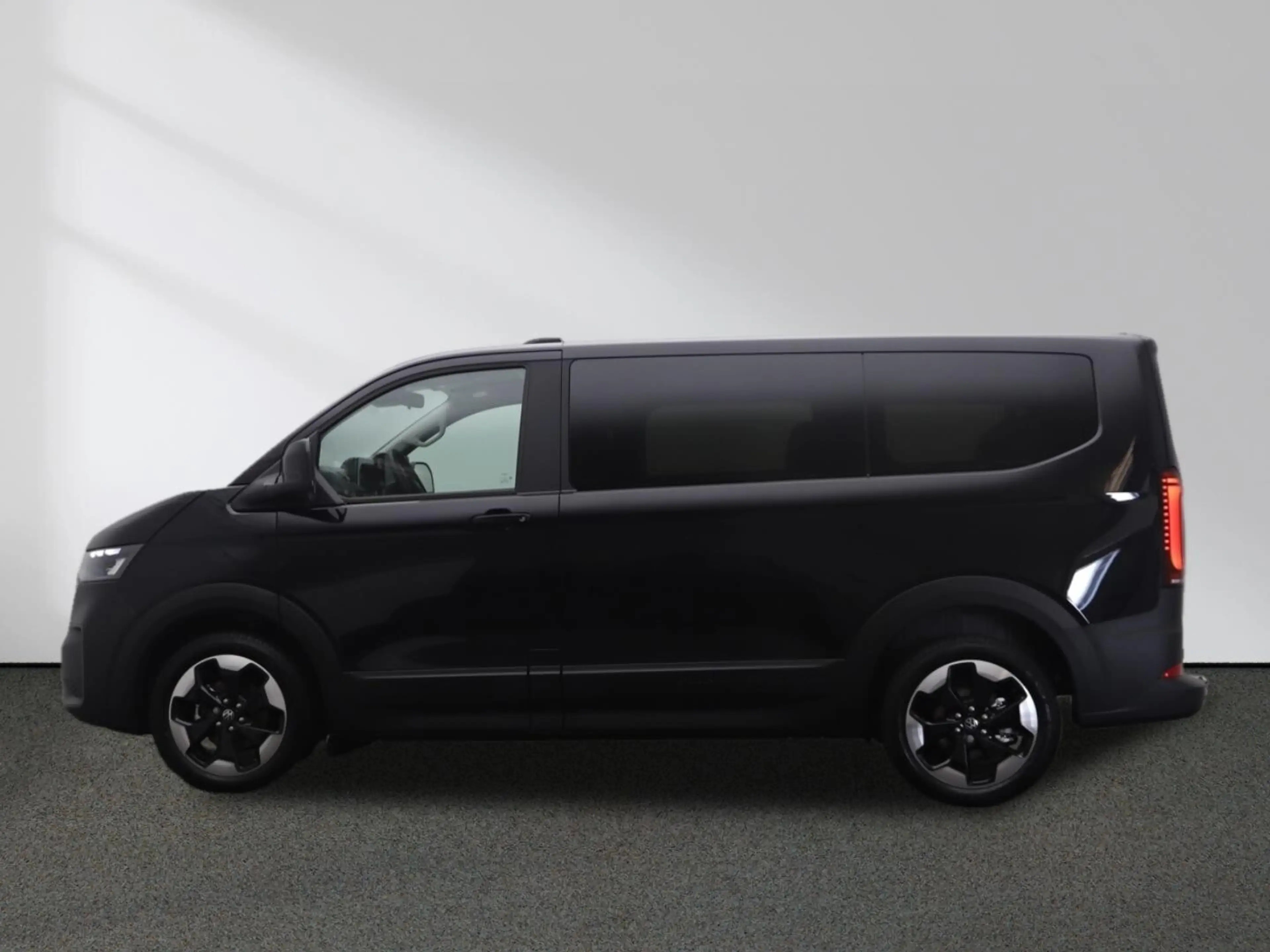 Volkswagen T7 Caravelle e KR Life Sitz-Paket LED Sitzhzg. — photo 2