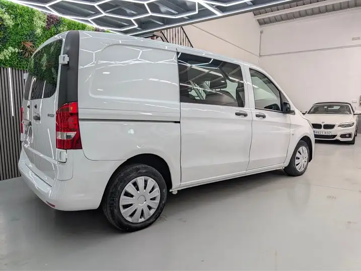 Mercedes-Benz Vito MIXTO 111 CDI Compacta 2019, foto 24