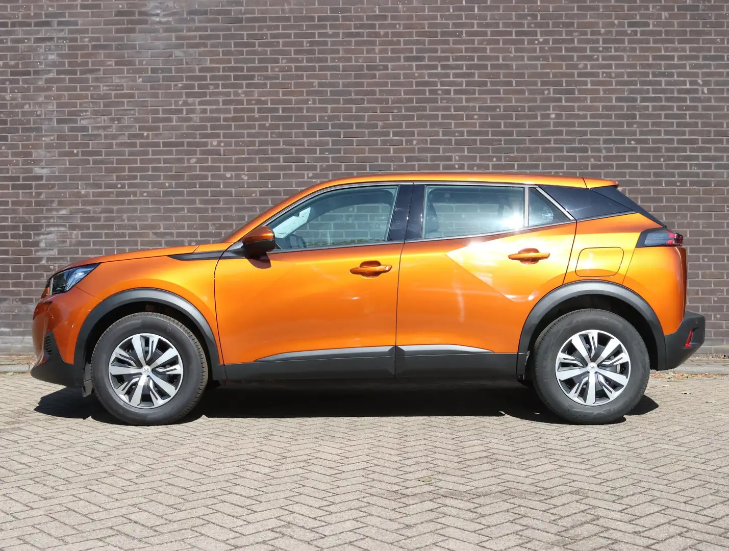 Peugeot 2008 SUV Active 100pk | Navigatie | Parkeersensoren Ach Naranja - 2