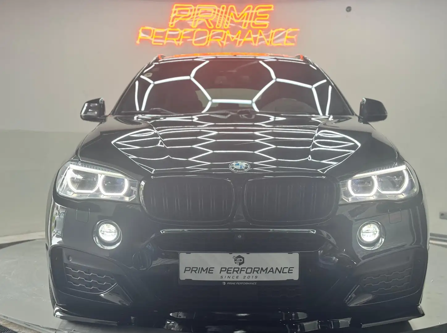 BMW X6 xDrive 35 i *UNIKAT* M ab werk 360PS Zwart - 2