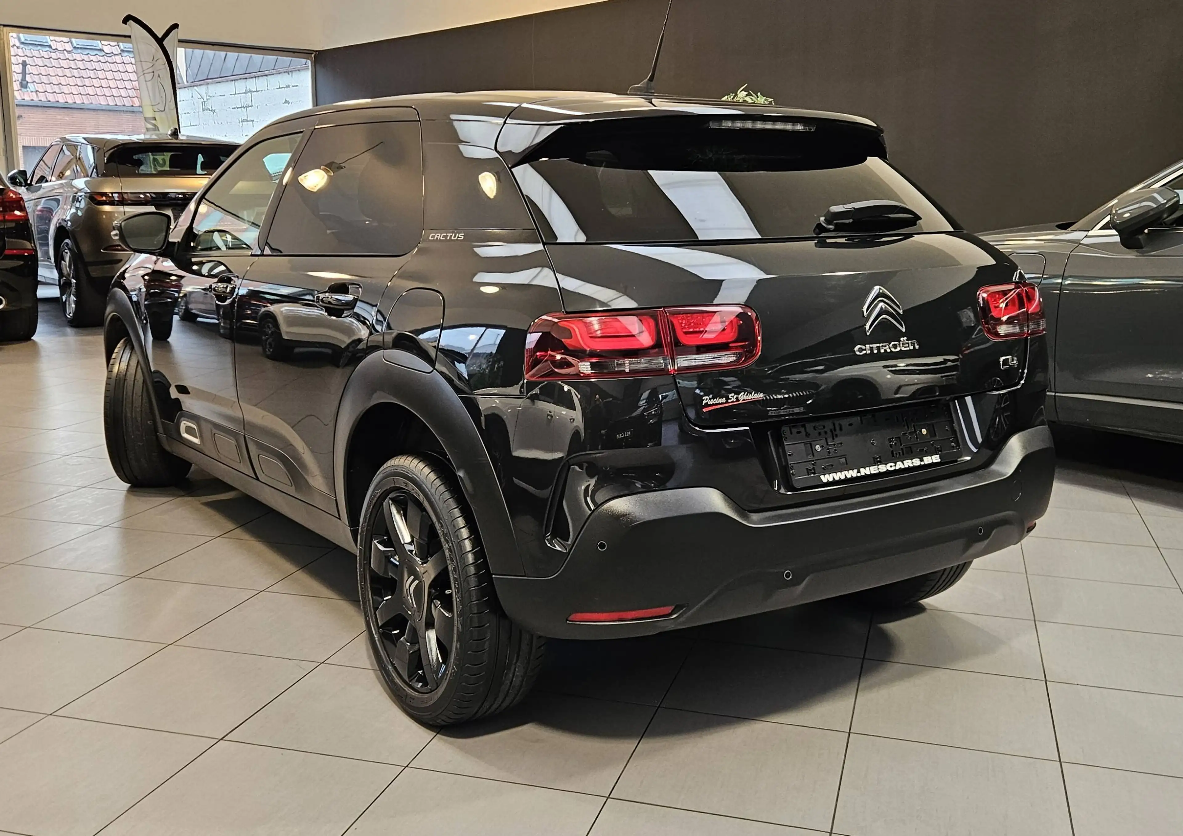 Citroen C4 Cactus C4 CACTUS 1.2i SHINE,GPS,CAMERA,TOIT PANORAMIQUE,ANDROID,GARANTIE 1 AN — photo 9