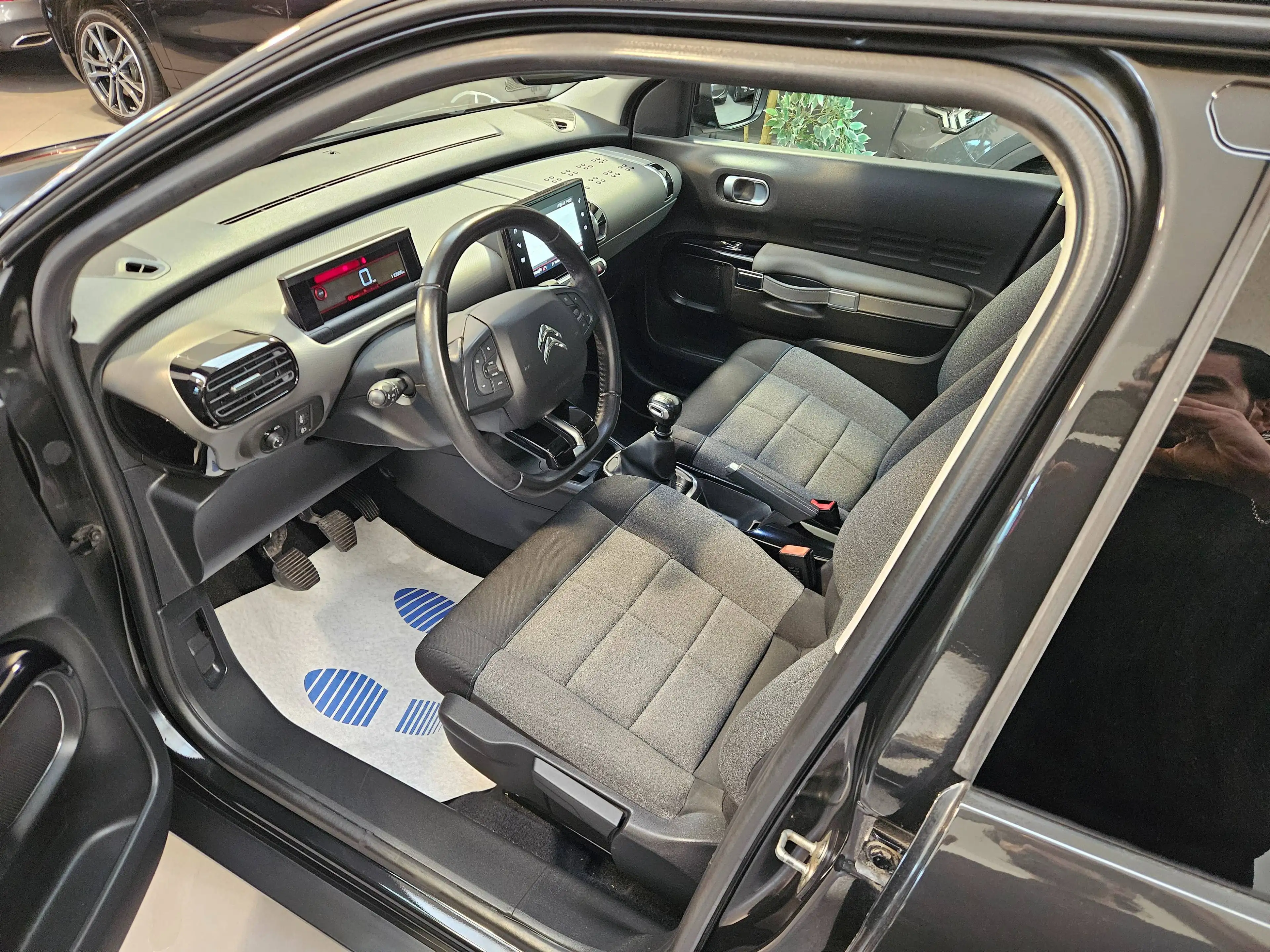 Citroen C4 Cactus C4 CACTUS 1.2i SHINE,GPS,CAMERA,TOIT PANORAMIQUE,ANDROID,GARANTIE 1 AN — photo 13