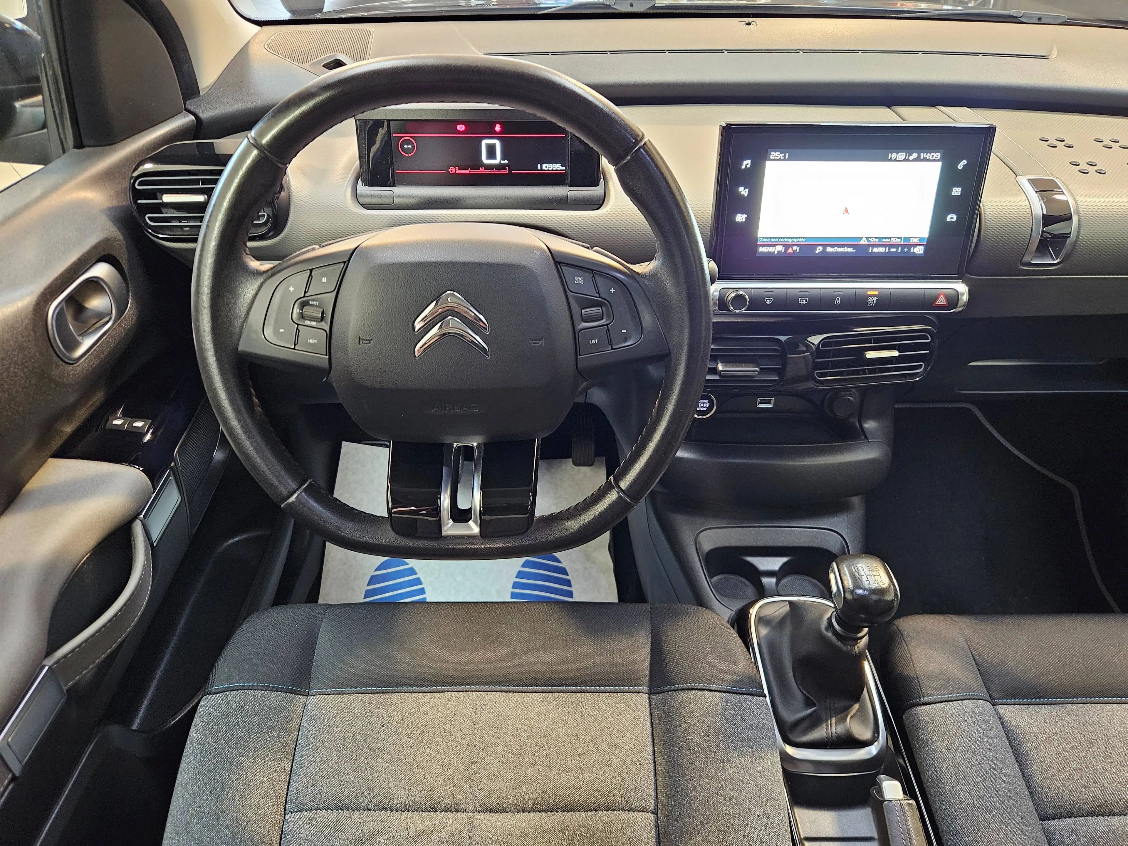 Citroen C4 Cactus C4 CACTUS 1.2i SHINE,GPS,CAMERA,TOIT PANORAMIQUE,ANDROID,GARANTIE 1 AN — photo 15