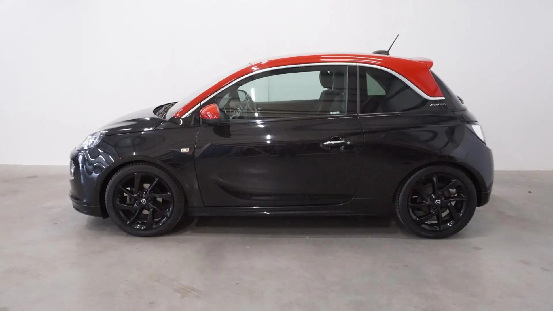 Opel Adam 1.0 Turbo Unlimited Zwart - 2